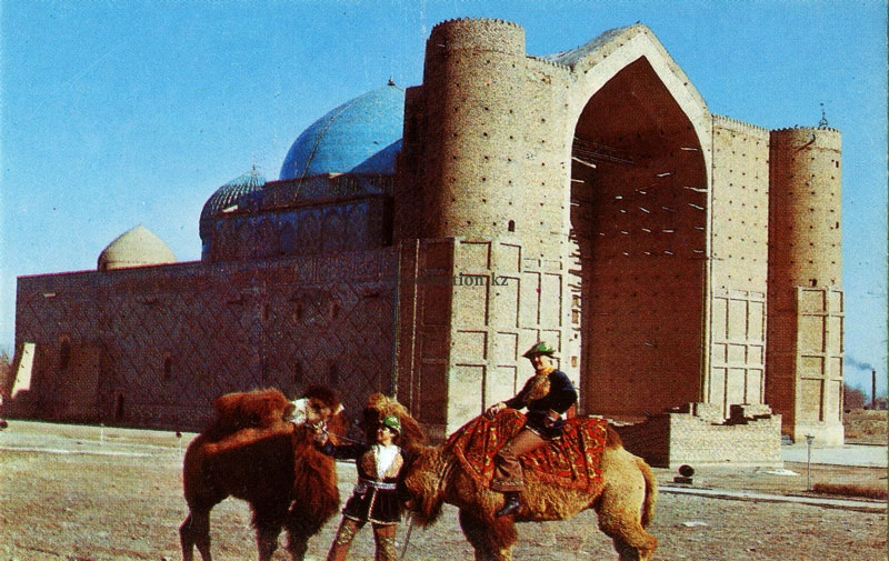  Mausoleum of Khoja Ahmed Yasawi - Turkistan.jpg